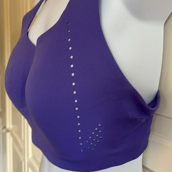 Lululemon  "2022" AirSupport Bra
*High Support, 36 C
 Lavender, Running Aerobics - Picture 8 of 11